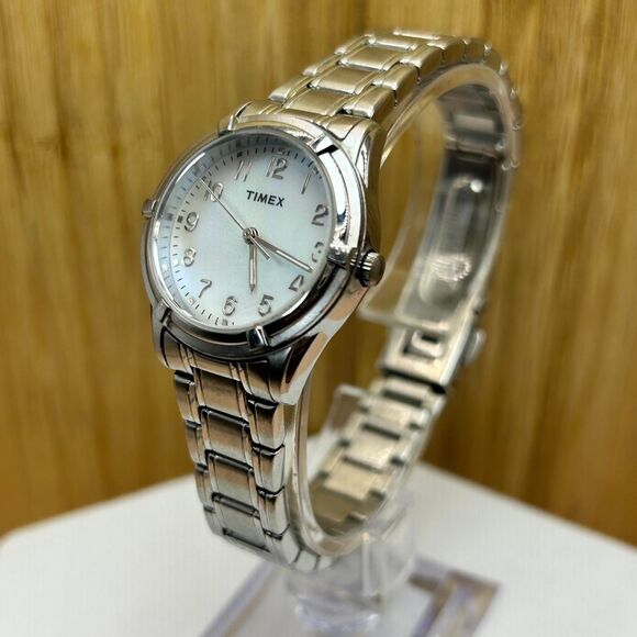 Timex Quartz Water Resistant Ladies Watch - Picture 1 of 4